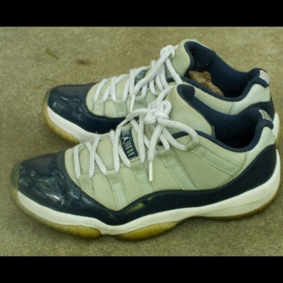 air jordan 11 low georgetown